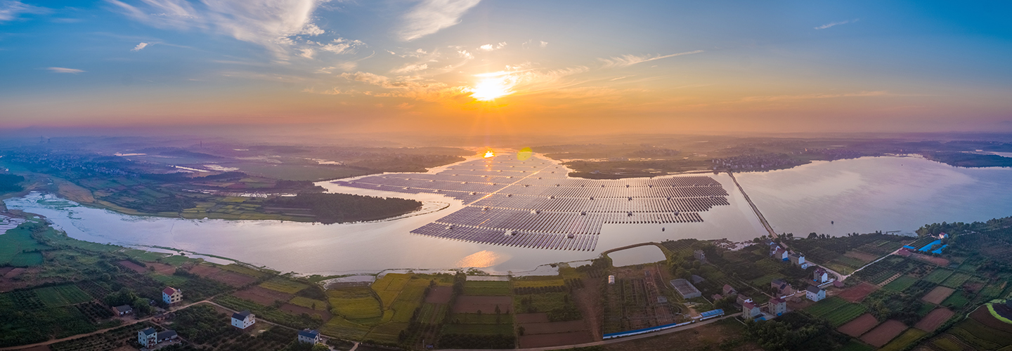 九游娱乐科技江西鄱阳123.235MW “渔光互补”型光伏发电扶贫项目